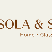 SOLA & SIENNA